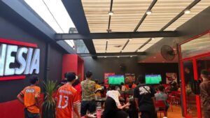 El fútbol se convierte en un estilo de vida, los seguidores de Persija vs Persib Nobar son atacados