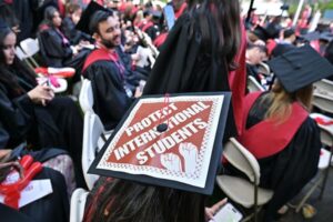 El gobierno federal elimina gradualmente la ayuda especial para estudiantes