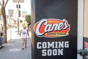 Más ubicaciones de Raising Cane que se abren este mes: aquí es donde