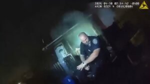 Policías fueron aclamados como héroes tras explosión en una casa de Nueva York