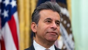 El Dr. Marty Makary planea dimitir como comisionado de la FDA: fuentes