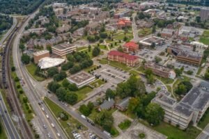 El teniente gobernador de SC amenaza con desfinanciar al HBCU que la canceló
