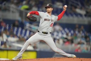 Griffin ponchó a nueve, su cifra más alta de la temporada, y los jonrones de Young llevaron a los Nacionales a vencer a los Marlins 3-2.
