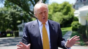 Trump dice “No estoy pensando en la situación financiera de los estadounidenses” en las conversaciones con Irán