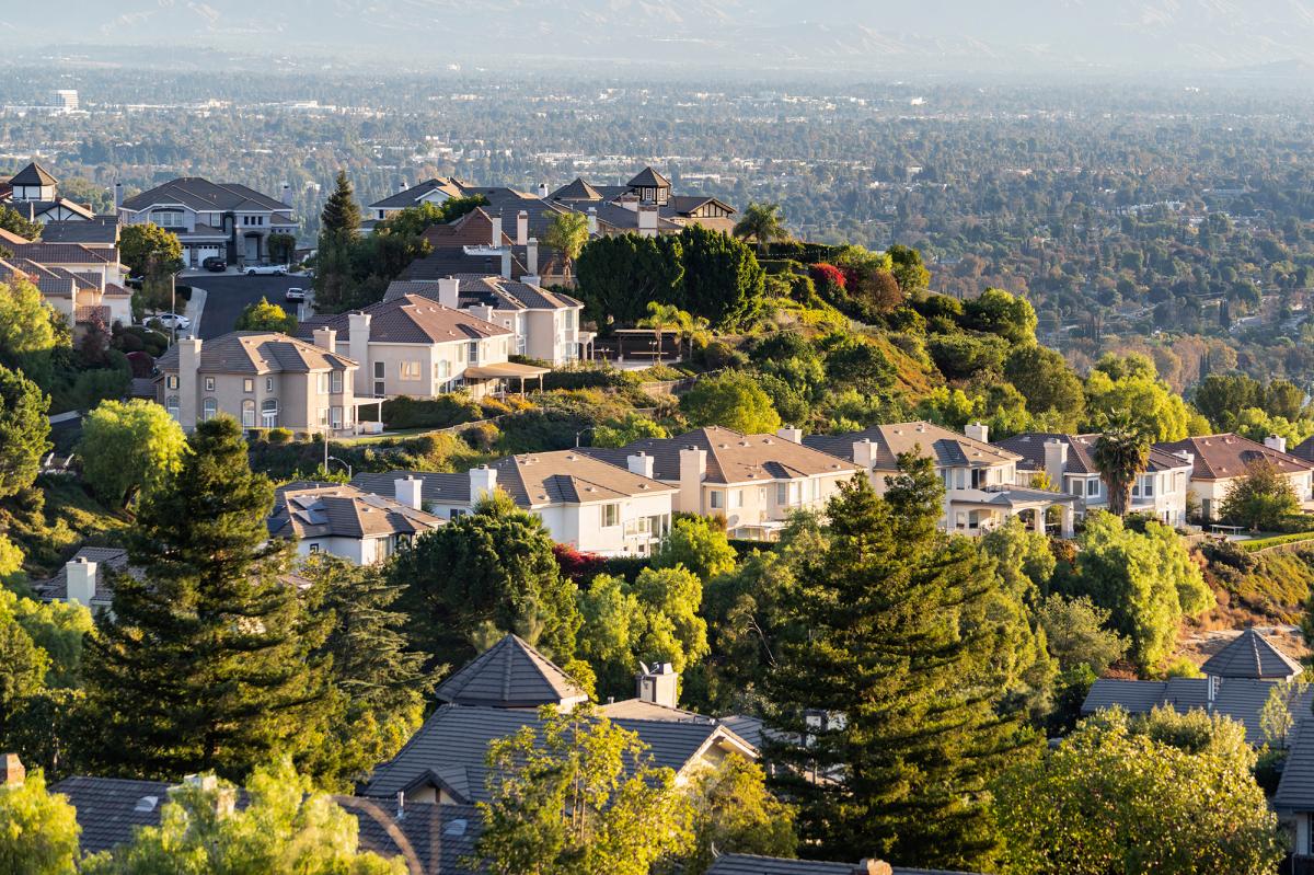 hilltop-san-fernando-valley-view-127074997.jpg