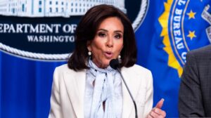 El DOJ pide al juez que anule las decisiones de citación de la Reserva Federal