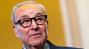 Schumer: House, White House deben prohibir las apuestas de los mercados de predicción