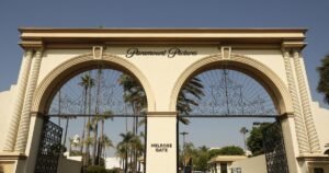 Los consumidores piden para bloquear el acuerdo Paramount-Warner Bros
