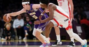 Los Lakers no pueden cerrar la racha de los Rockets pese al regreso de Austin Reaves