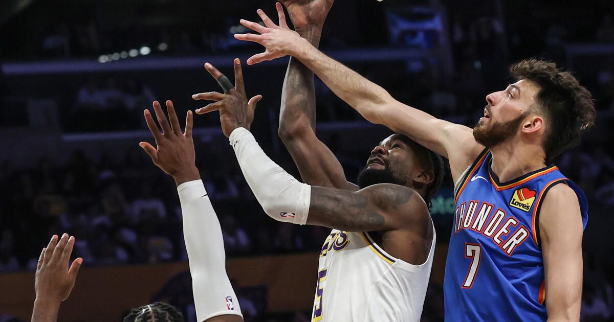 DeAndre Ayton de los Lakers no estará ante los Thunder