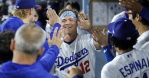 Will Smith y Alex Call ayudan a los Dodgers a superar errores en la victoria sobre los Gigantes