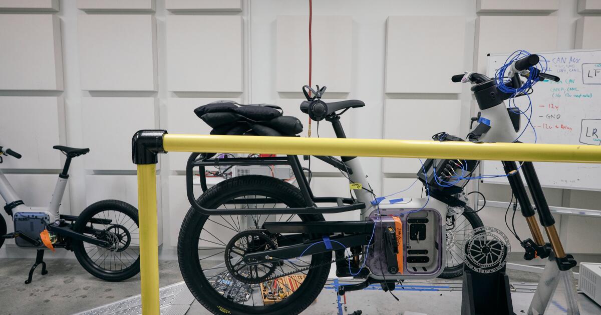 Este spin-off de Rivian está reinventando las bicicletas eléctricas con pantallas y software
