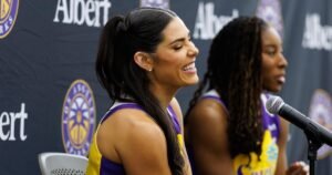 Los Sparks recargados ponen la mira en llegar a los playoffs