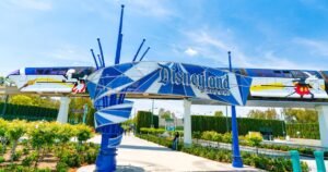 Los ingresos de los parques temáticos de Disney se mantienen estables, pese a las preocupaciones económicas nacionales