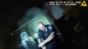 Explosión masiva en una casa de Nueva York hace volar a los agentes de policía