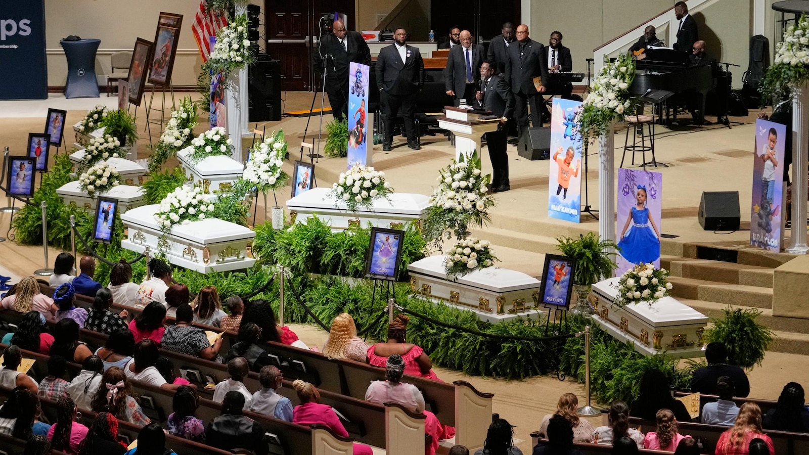 Ocho niños asesinados en tiroteo masivo en Luisiana conmemoran funerales
