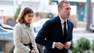 El representante estadounidense Max Miller demanda a su ex esposa por difamación por una larga disputa de divorcio