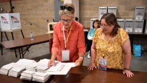 Los votantes de Montana pueden registrarse para votar el día de las elecciones, dictamina el tribunal