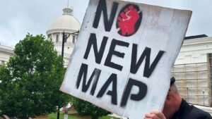 La Corte Suprema bloquea la orden para que Alabama use el mapa de la Cámara con dos distritos predominantemente negros