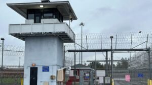 Ex guardia de prisión se declara culpable de golpear mortalmente a un recluso de Nueva York