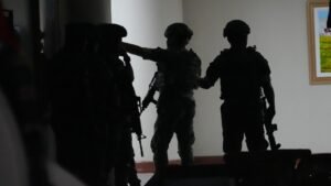 Se desata un tiroteo en el Senado de Filipinas donde las autoridades intentaron arrestar a un senador